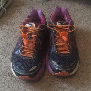 Brooks adrenaline GTS trainers sneakers shoes